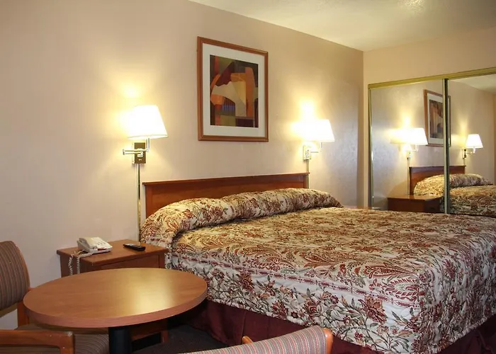 Premier Metro Inn Phoenix