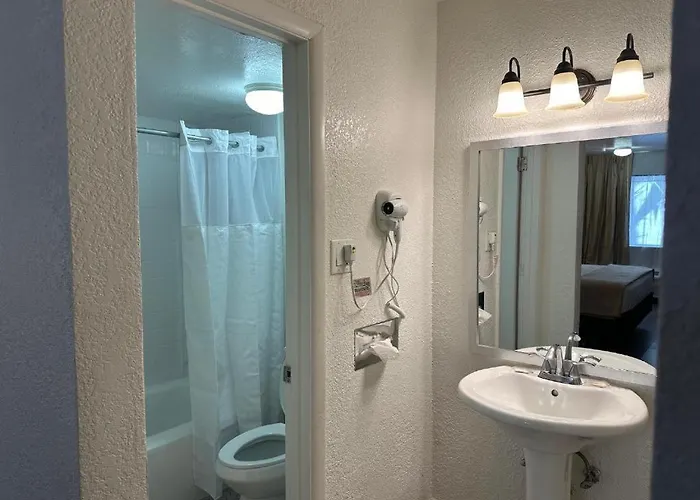 Premier Metro Inn Phoenix