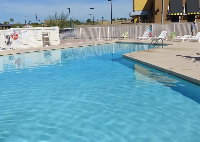Premier Metro Inn 2*